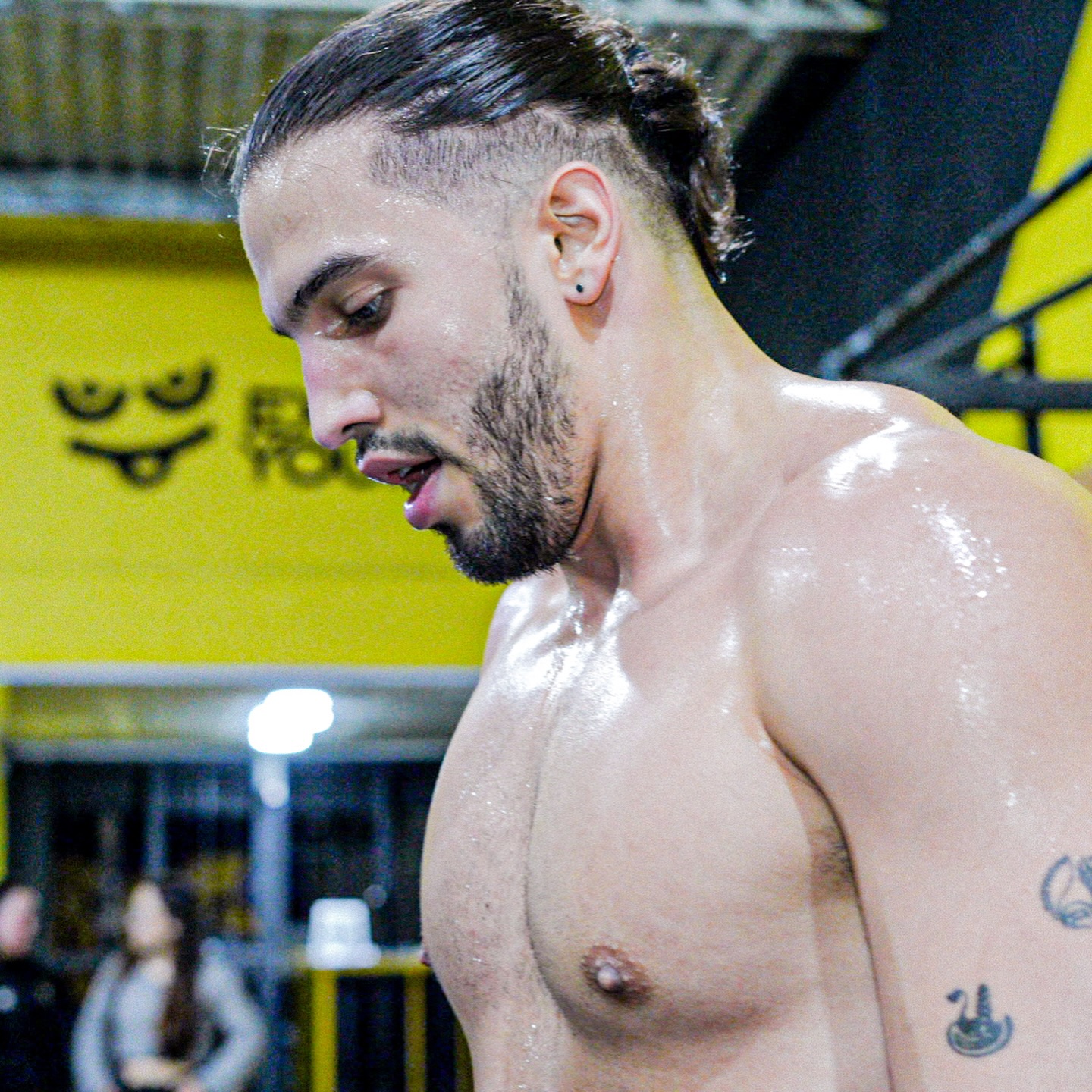 Nutricionista sudando tras entrenar